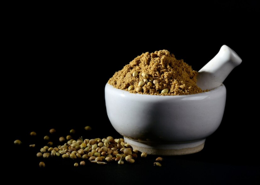 Coriander seeds & powder