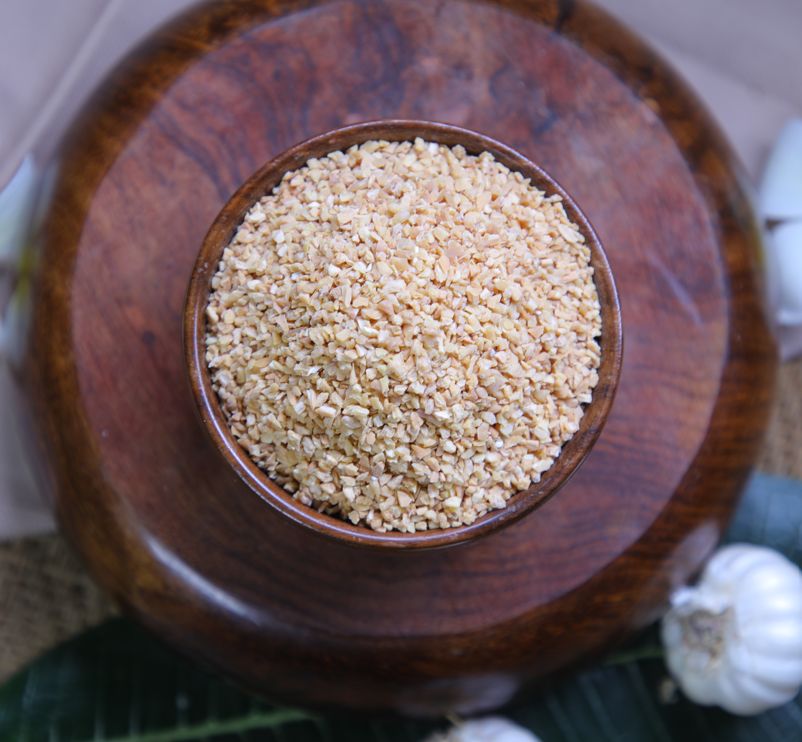 Dehydrated garlic minced