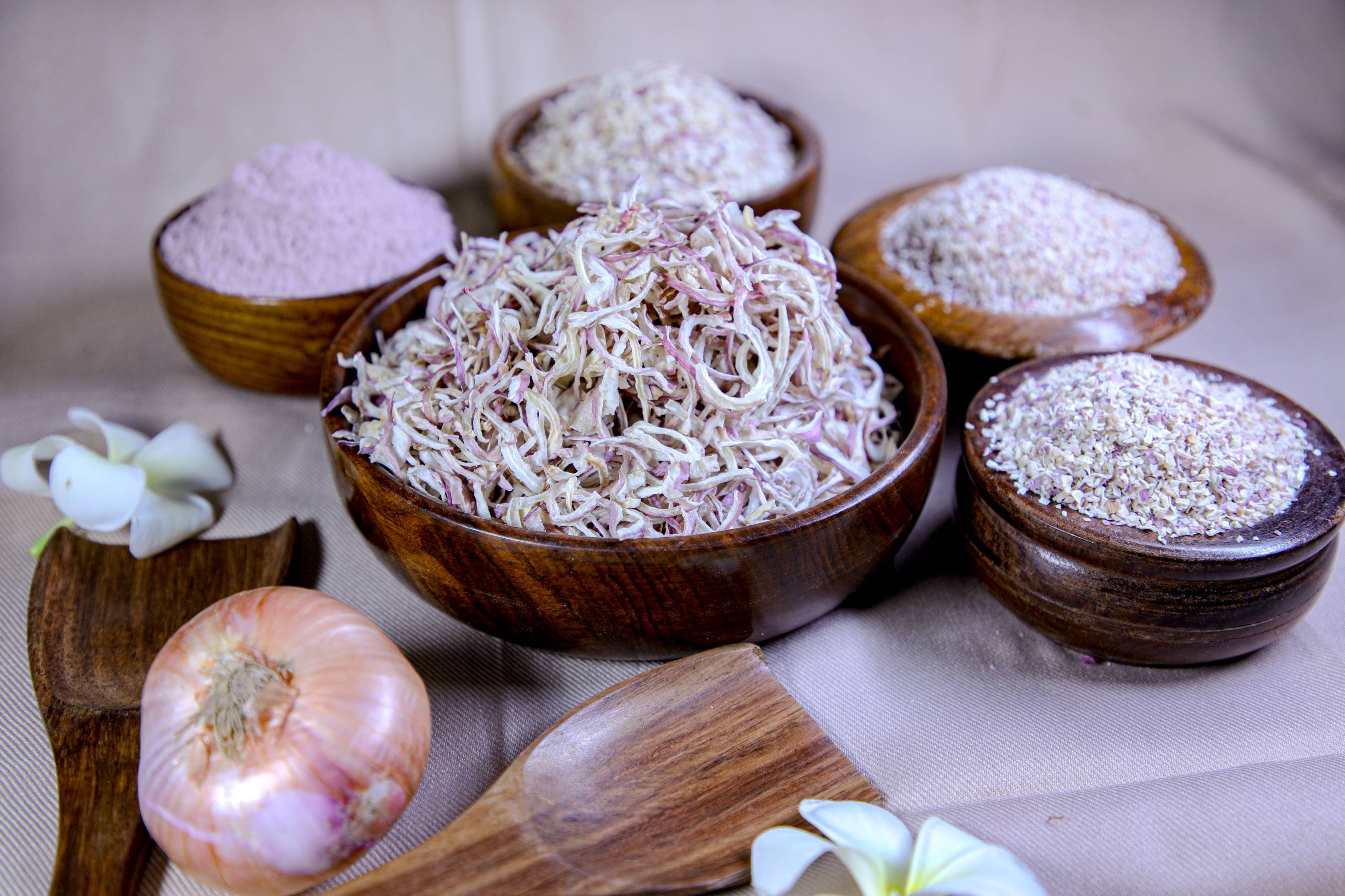 DEHYDRATED PINK ONION